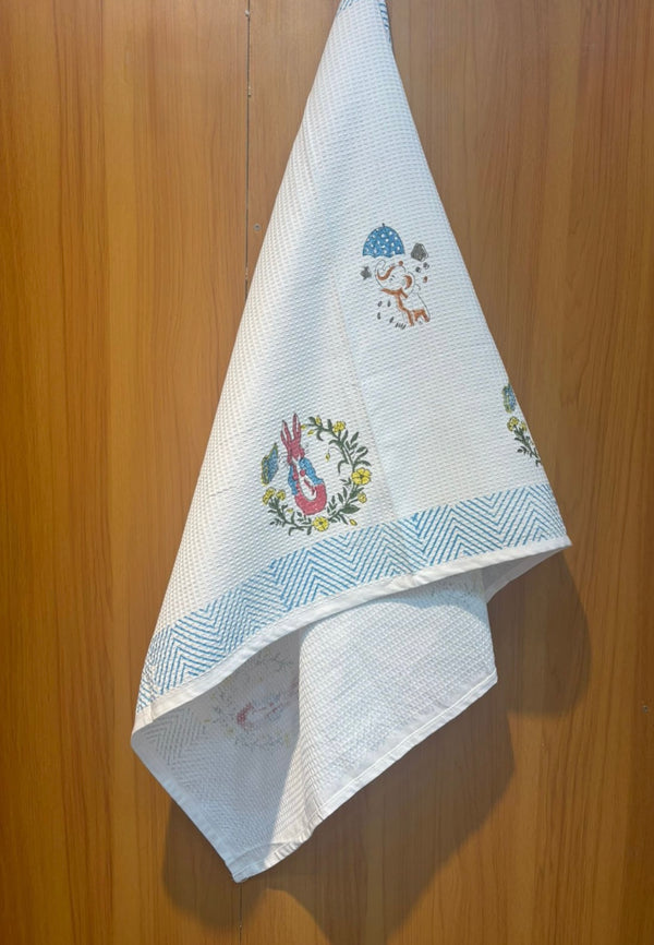 Ellie Splish & Binky Bloom waffle handblock printed baby towel with umbrella elephant and bunny motifs – Newkasa.

Handblock printed waffle cotton baby towel featuring elephant with umbrella and bunny wreath – Newkasa.

Jaipuri waffle baby towel with elephant and bunny character prints – Newkasa.