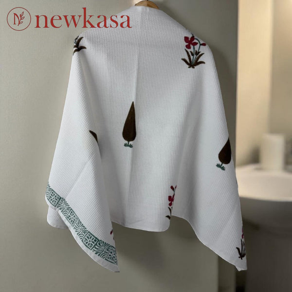 Meadow Vine Bath Towel