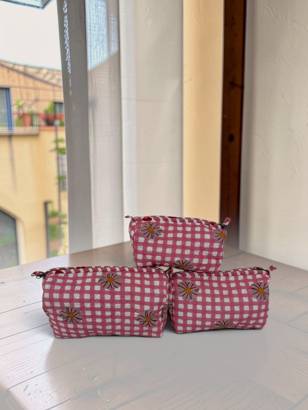 Pink Daisy Gingham Pouch Set